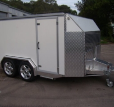 Enclosed motorbike trailer