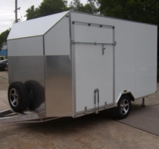 Enclosed motorbike trailer