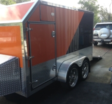 Enclosed motorbike trailer